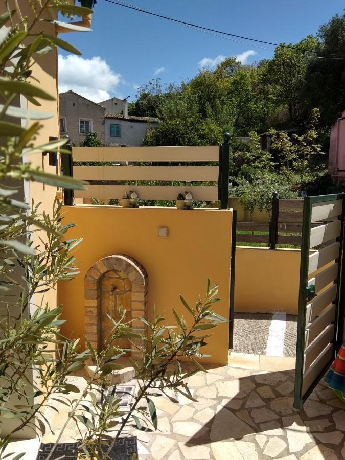 Appartamento Eirini'S House Liapades Esterno foto
